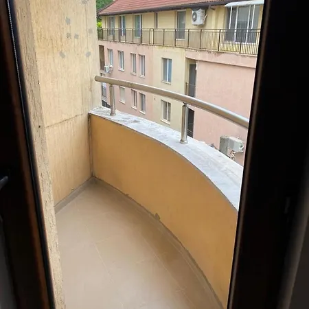 Brand New Sea Garden Apt *
