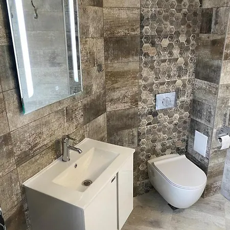 公寓 Brand New Sea Garden Apt 瓦爾納
